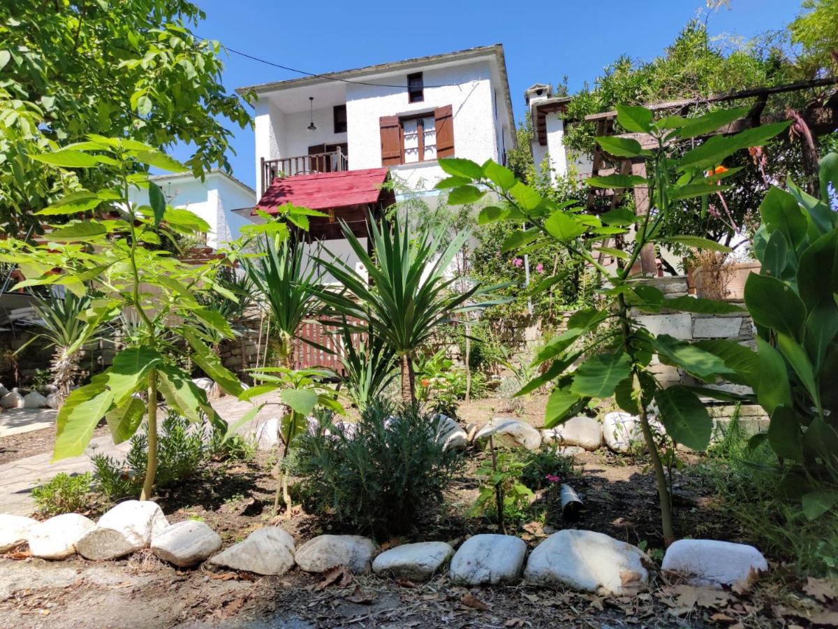 Flower House Хорефто Екстериор снимка